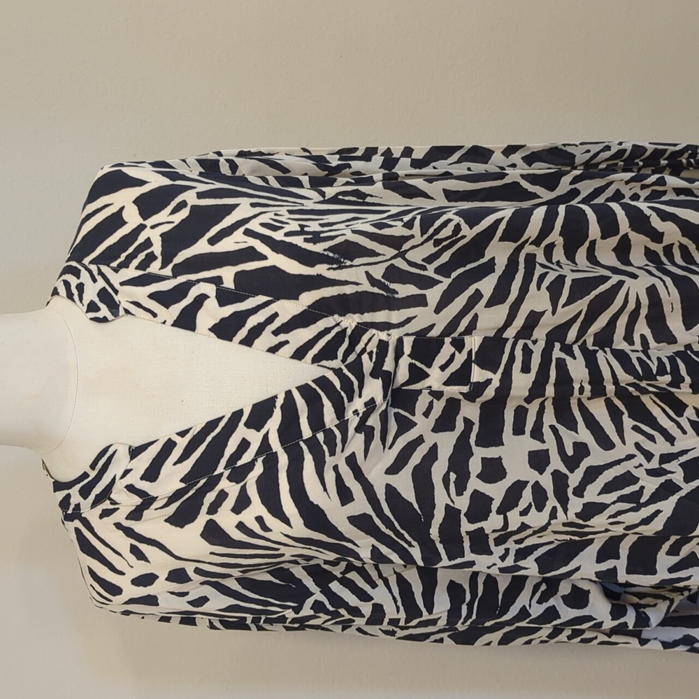 H & M Black/off-white Zebra printed loose-fitted dress size M